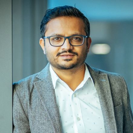 Portret van Abhi Patel